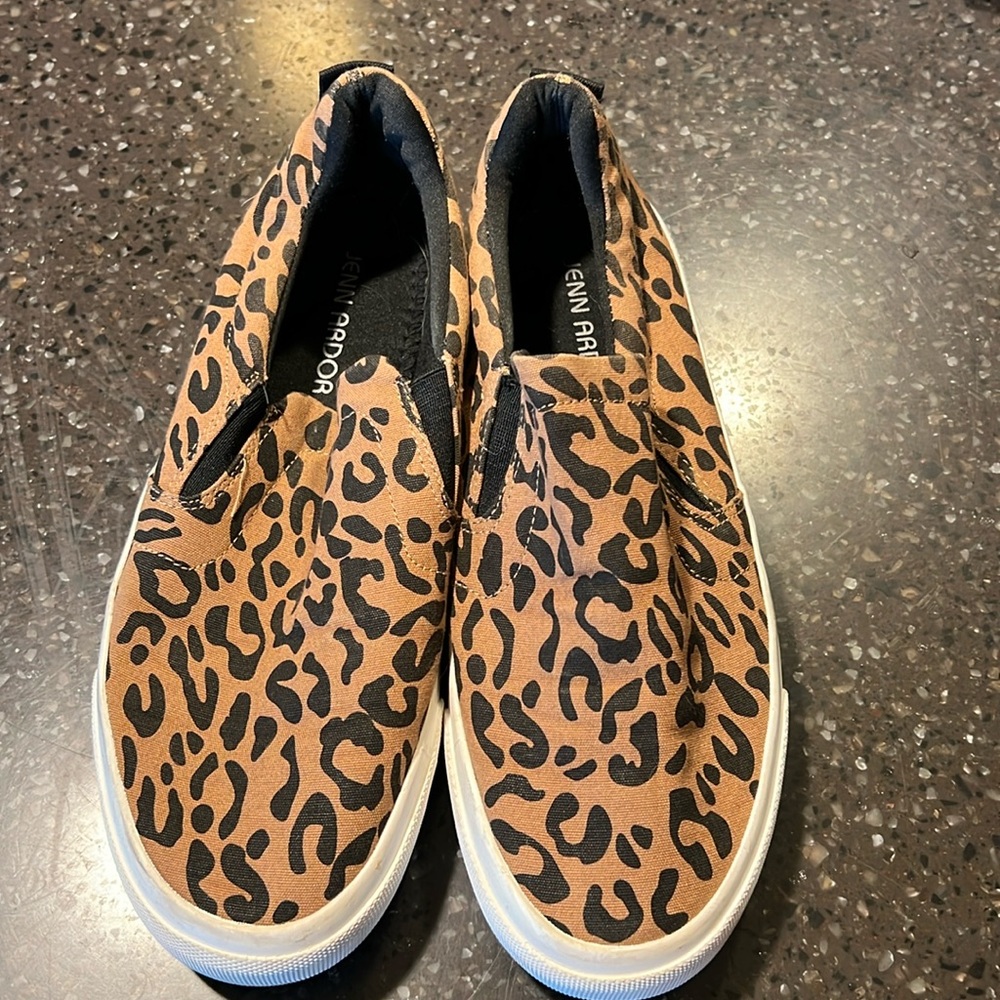 Leopard print slide ons